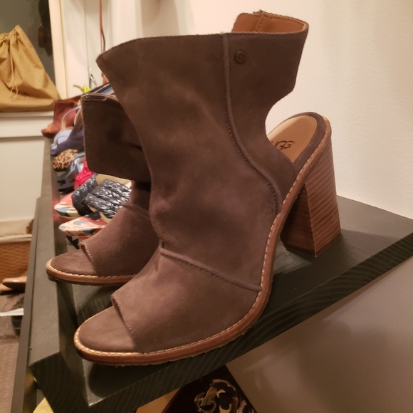 UGG Valencia Peep Toe Ankle Boots - Picture 12 of 12